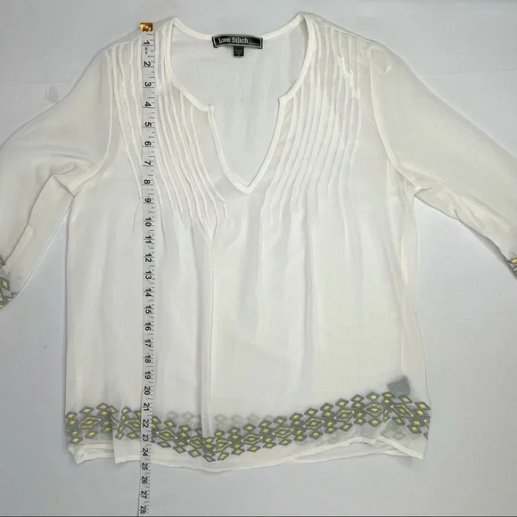 Love Stitch Sheer Embroidered Top Size Small - Picture 9 of 12